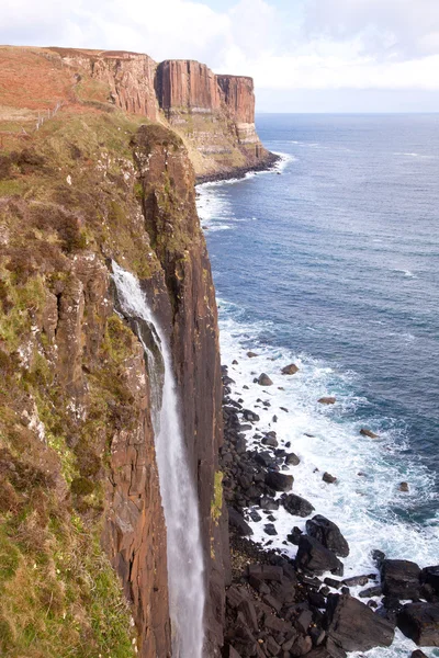 Kilt Rock Cascade Écosse — Photo