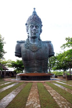 wisnu garuda Tanrı