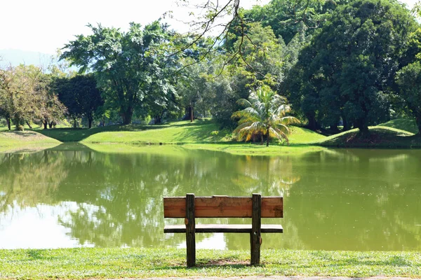 Sedia al lago — Foto Stock