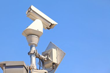 gülümsemek izole güvenlik kamerası veya mavi gökyüzü cctv
