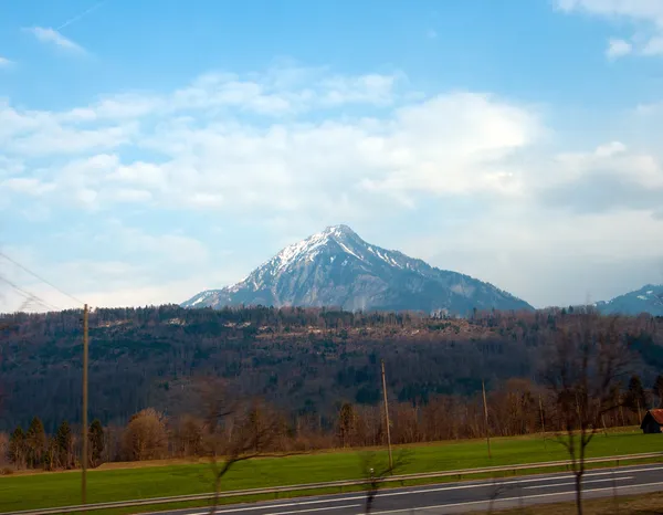 Mountain peak Alperna — Stockfoto