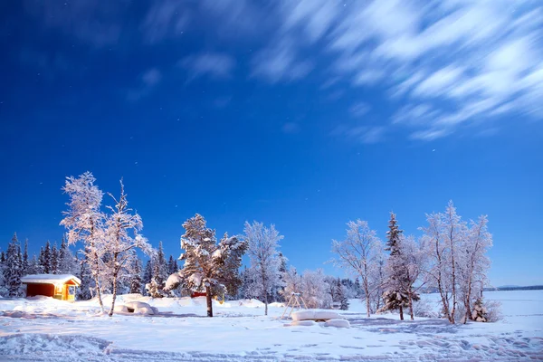 Paisaje de invierno por la noche — Foto de Stock