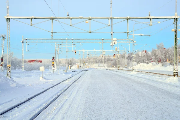Piattaforma ferroviaria invernale — Foto Stock