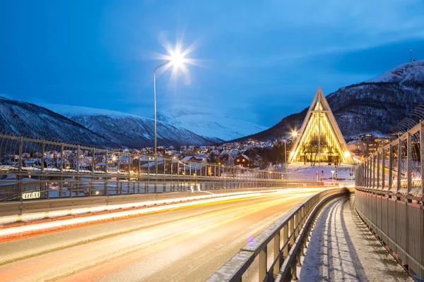 Арктический собор Тромсо в Норвегии — стоковое фото