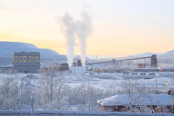 Järnmalm raffinaderiet fabriken — Stockfoto