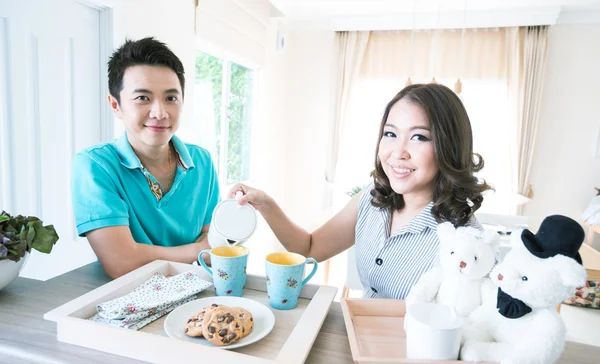 Couples with breakfast — Stock Photo, Image