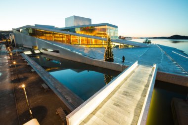 Oslo opera binası Norveç