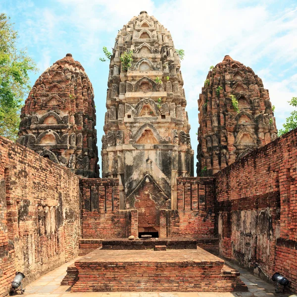 Förstöra i sukhothai historiska park — Stockfoto