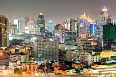 Bangkok şehir merkezinde iş alanı, gece