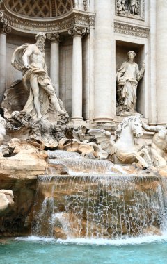 Trevi Çeşmesi