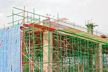 İnşaat alanı altında