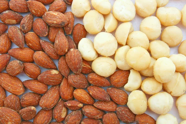 Cumulo di mandorle arrosto e macadamia — Foto Stock