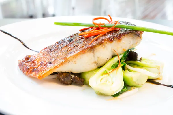 Barramundi steak — Stock Photo, Image