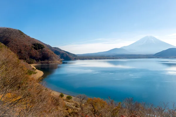 Fujisan med motosu sjö — Stockfoto
