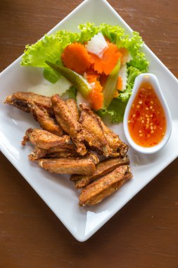 derin kızarmış tavuk