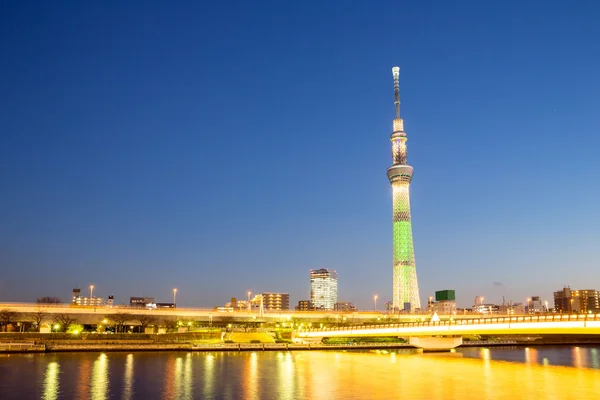 Wieża Tokio skytree o zmierzchu — Zdjęcie stockowe