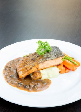 ızgara somon steak
