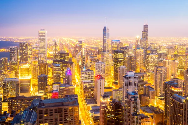 芝加哥市市中心黄昏 — 图库照片