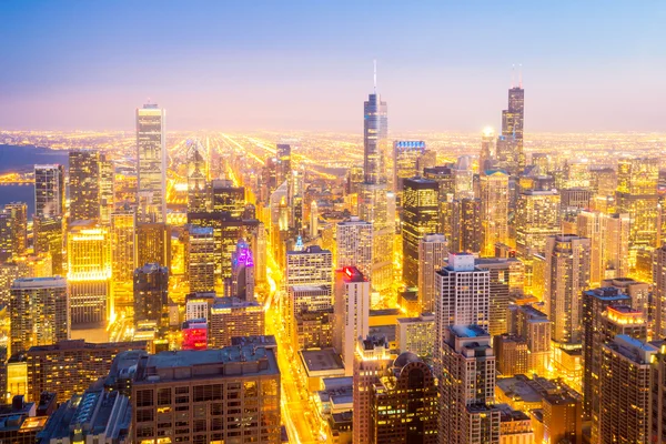 Chicago stad centrum in de schemering Stockfoto