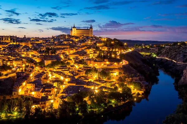Toledo in der Abenddämmerung — Stockfoto
