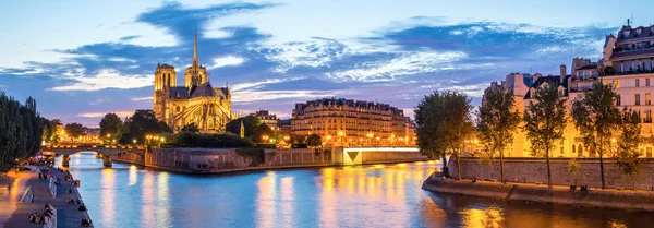 Catedral de Notre Dame Imagens De Bancos De Imagens Sem Royalties