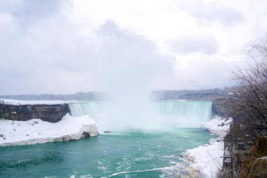 At Nalı Şelalesi Niagara