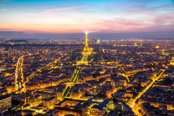 艾菲尔铁塔巴黎黄昏 — 图库照片