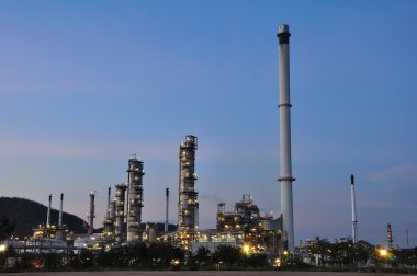 alacakaranlık Petrokimya tesisinde