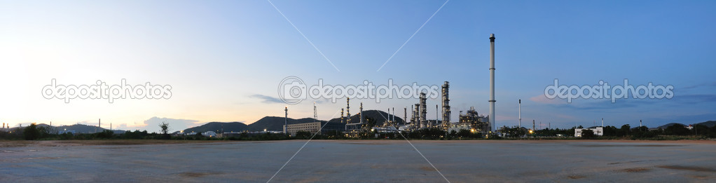 Panorama petrochemical plant on twilight