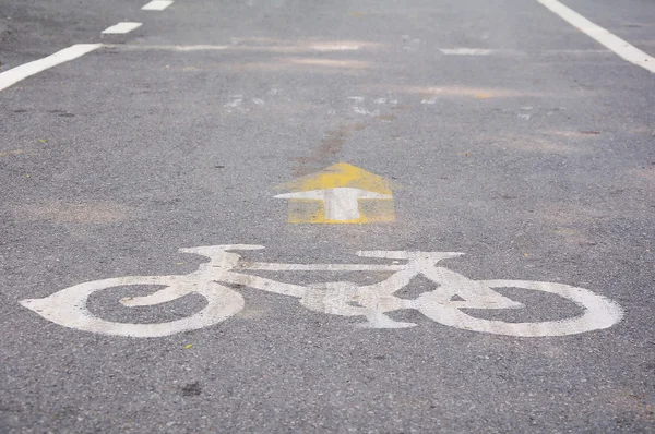 Bicycle symbol on city street — Stock Photo, Image