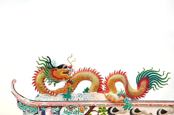 Dragon statue on china temple roof — Stock Photo, Image