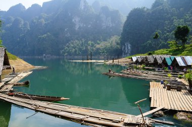 ratchaprapa Barajı görünüm görüş manzara.