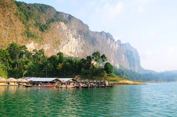 Presa de Ratchaprapa, Khao Sok, Tailandia —  Fotos de Stock