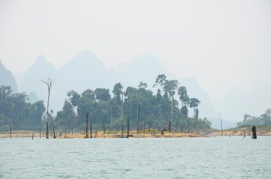 ratchaprapa Barajı görünüm görüş manzara.