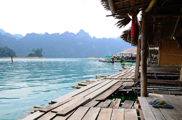 Barragem de Ratchaprapa Suratthani, Tailândia — Fotografia de Stock