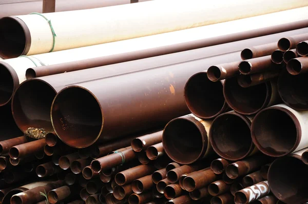 Rusty industrial pipes — Stock Photo, Image