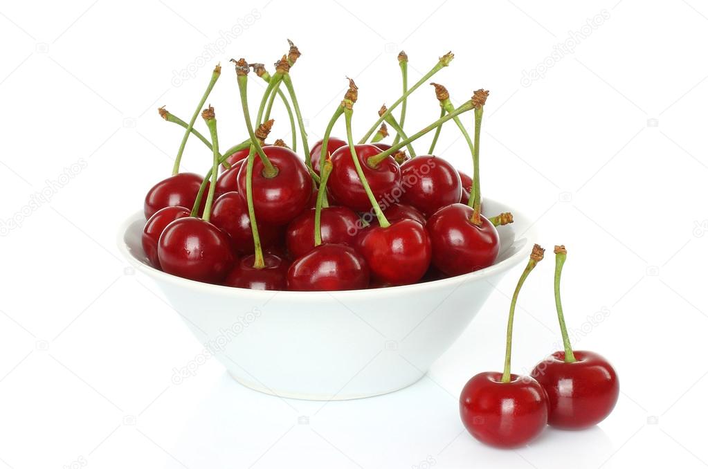 Bowl of sweet cherries