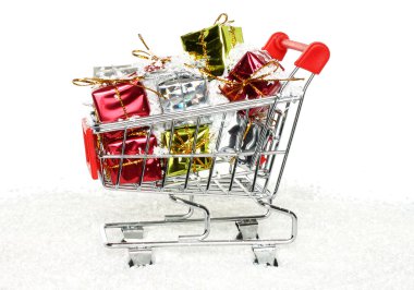 alışveriş sepeti ile Noel hediyeleri