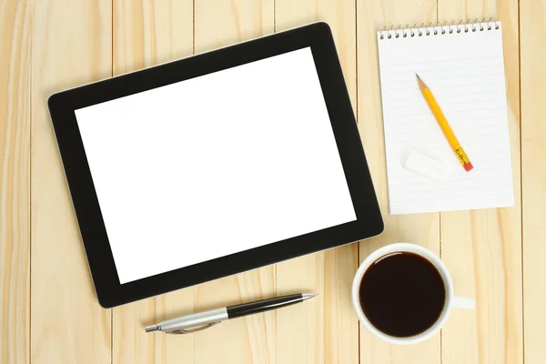 Tablet-PC, Tasse Kaffee mit Bürobedarf — Stockfoto