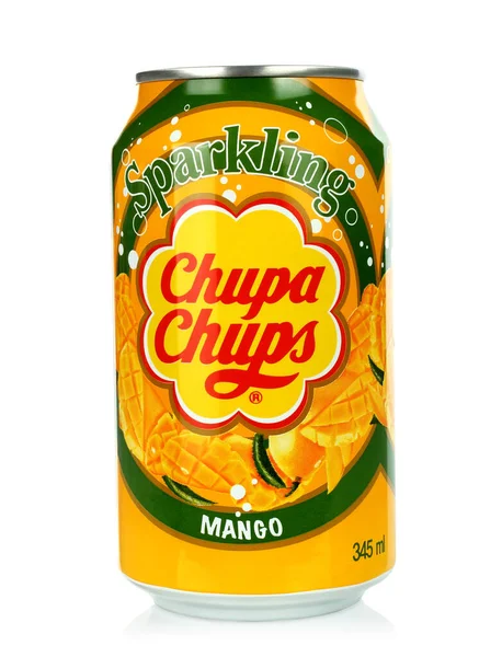 乌克兰基辅 2022年5月3日 朱帕杯 Chupa Chups 白底软饮料铝瓶 Chupa Chups是西班牙的棒棒糖和其他糖果品牌 — 图库照片