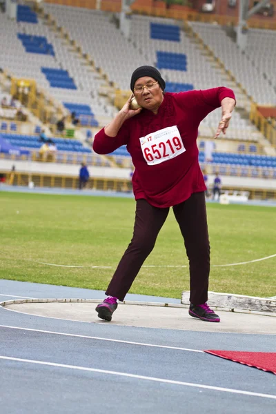 Elderly track and field game — Stock Photo, Image