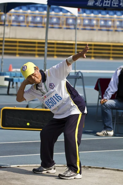 Elderly track and field game — Stock Photo, Image