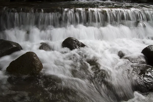 Wasserfall — Stockfoto