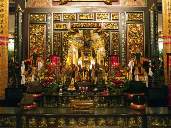 Chinese god statue — Stock Photo, Image