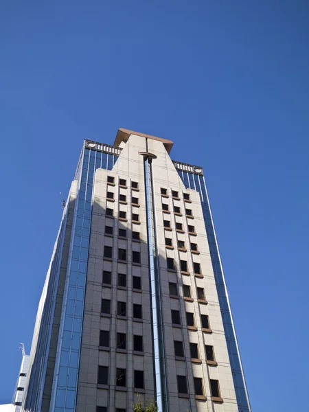Modern glass skyscraper — Stock Photo, Image