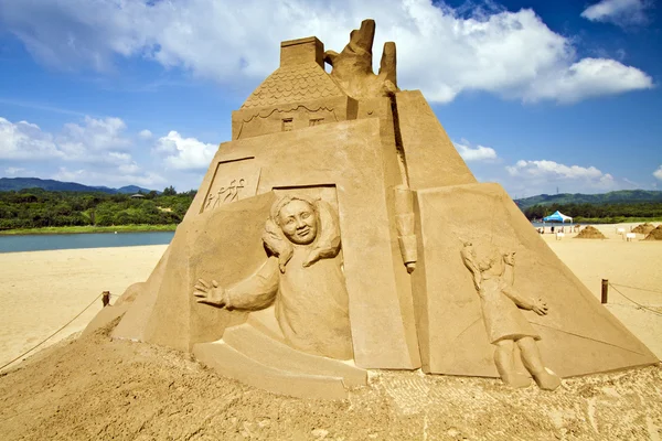 Ma maison sculpture de sable — Photo
