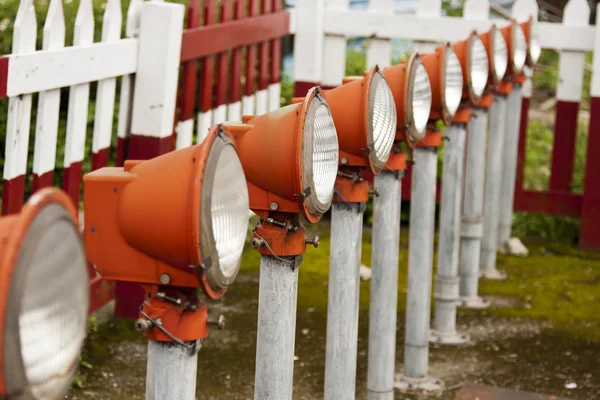 Rød gammel gade lampe - Stock-foto