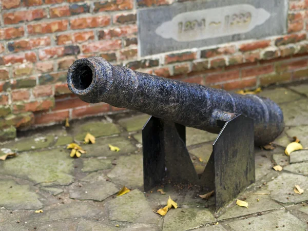 Старая артиллерия — стоковое фото