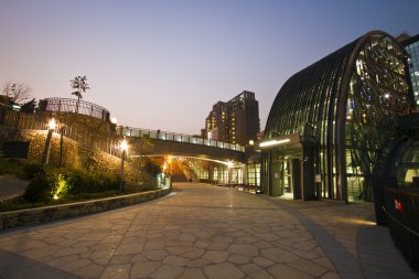 Taipei mrt İstasyonu'na (daan park istasyonu)