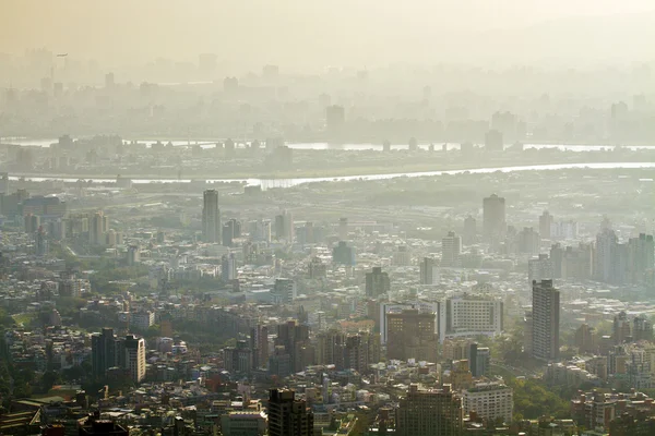 Poluição paisagem da cidade em Taipei — Fotografia de Stock